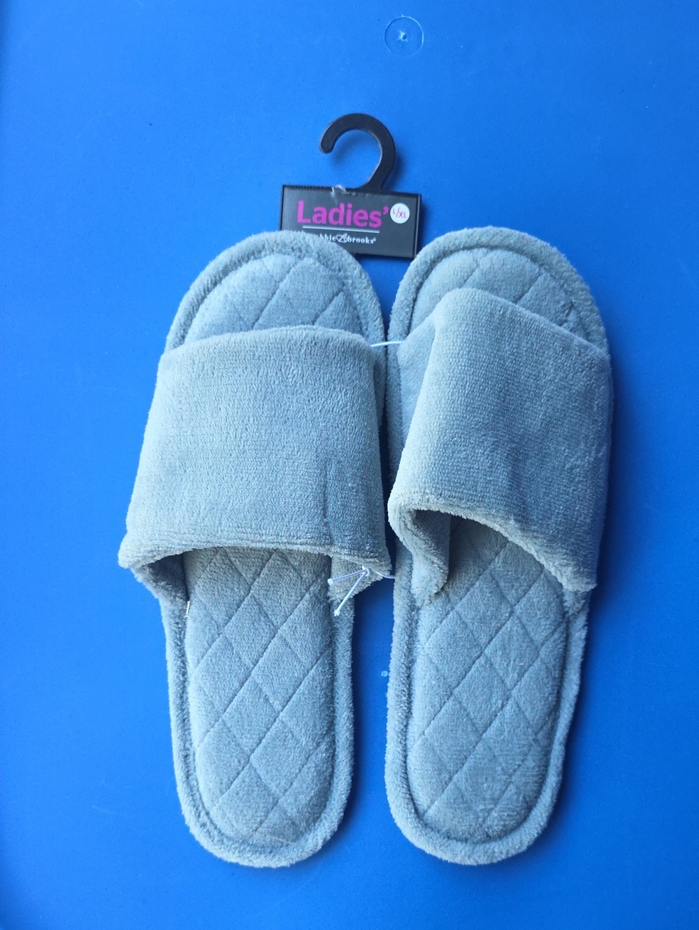 Bobbie Brooks Women's Plush Slide Slippers in Light Gray